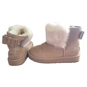 Tendance Paris size 36 tan winter booties with bows and fur trim (approx size 6)